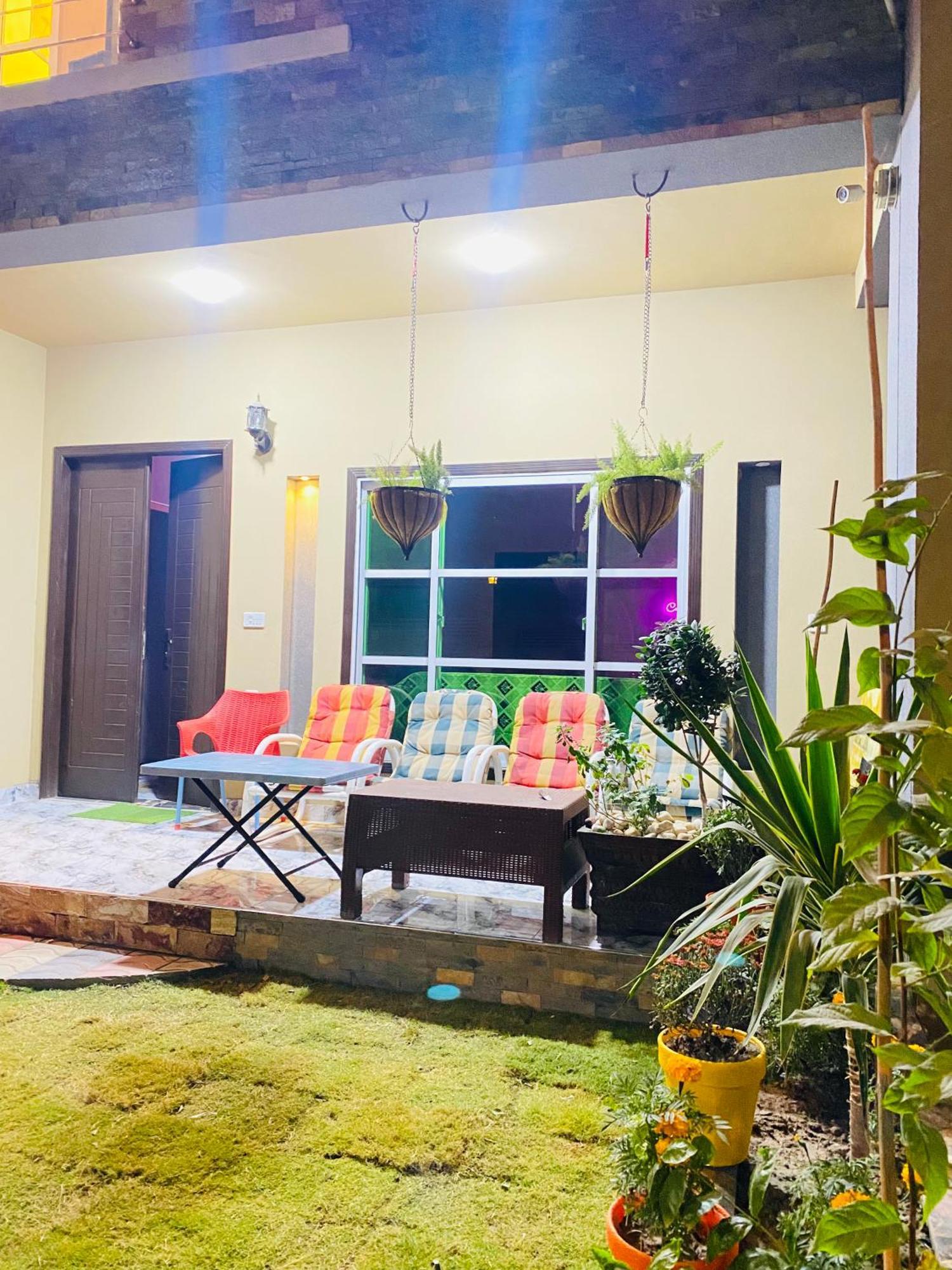 Comfy Cottage Faisalabad Exterior foto